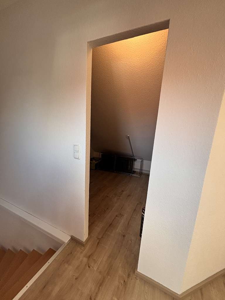 sehr gepflegte 3-Zimmer-MAISONETTE-Wohnung mit Balkon in ruhiger Zentrumslage