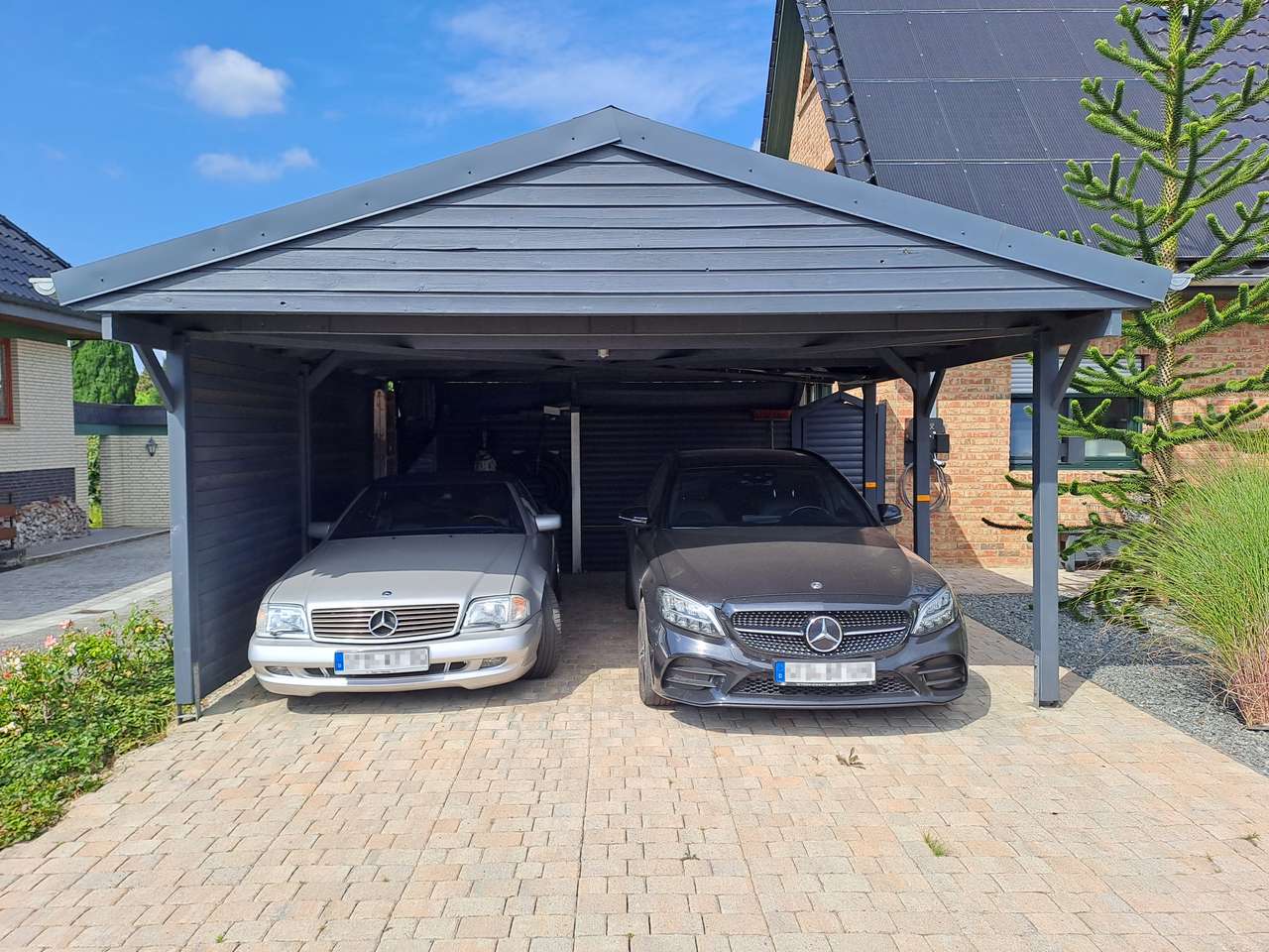hochwertiges 4-Zimmer-Einfamilienhaus (KfW 70) mit PV-Anlage, Außenpool und Doppelcarport