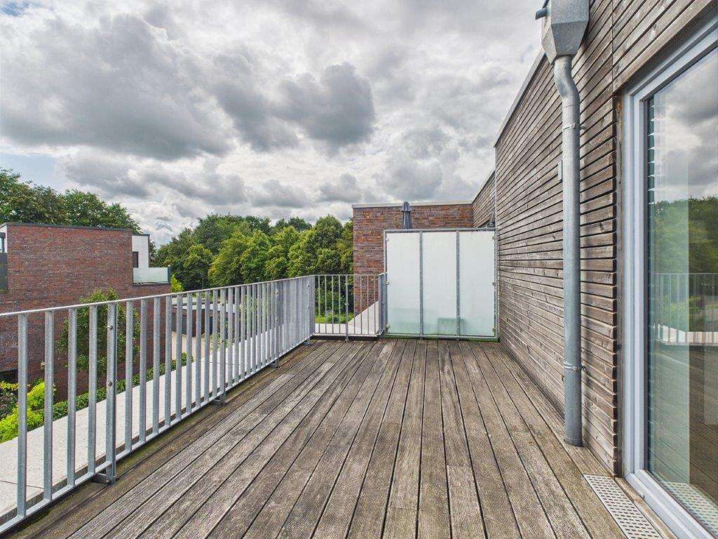 ### neuwertige 4-5-Zimmer-MAISONETTE-Wohnung mit Dachterrasse ###