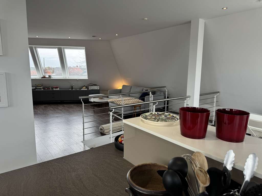 ### hochwertige 3-Zimmer-PENTHOUSE-Wohnung in ALTKLOSTER ###