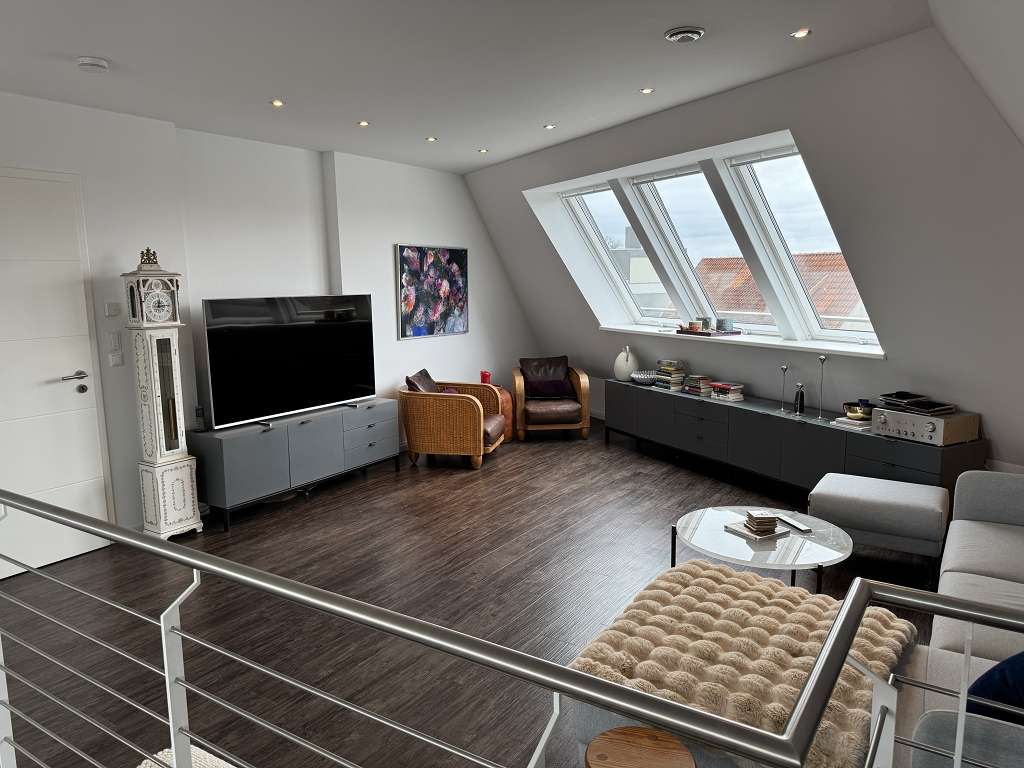### hochwertige 3-Zimmer-PENTHOUSE-Wohnung in ALTKLOSTER ###