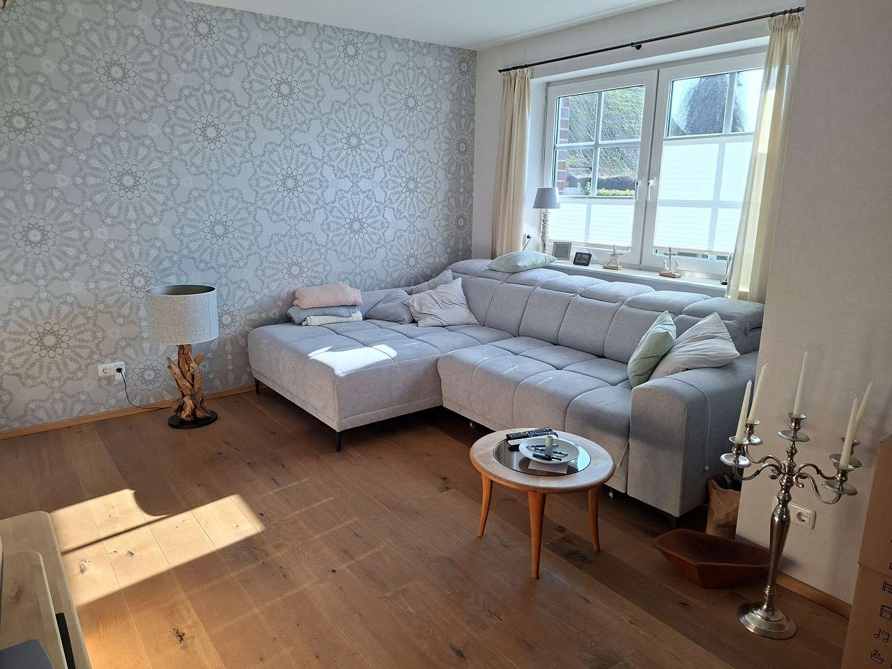 hochwertiges Einfamilienhaus (KfW 70) mit Nebengebäude, Doppelgarage und riesigem Grundstück