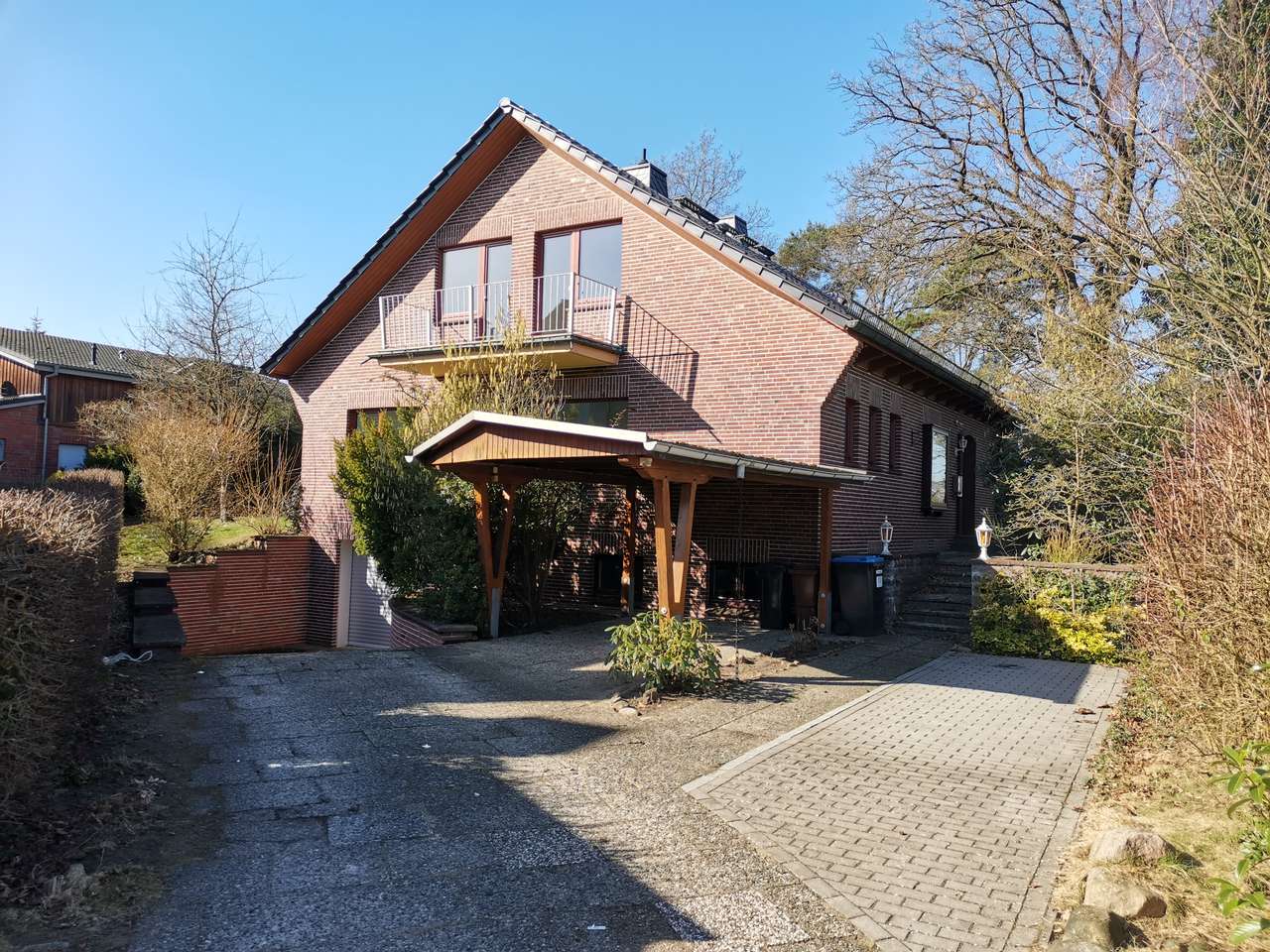 modernisiertes 5-Zimmer-Einfamilienhaus mit Vollkeller & Garage in bevorzugter Wohnlage