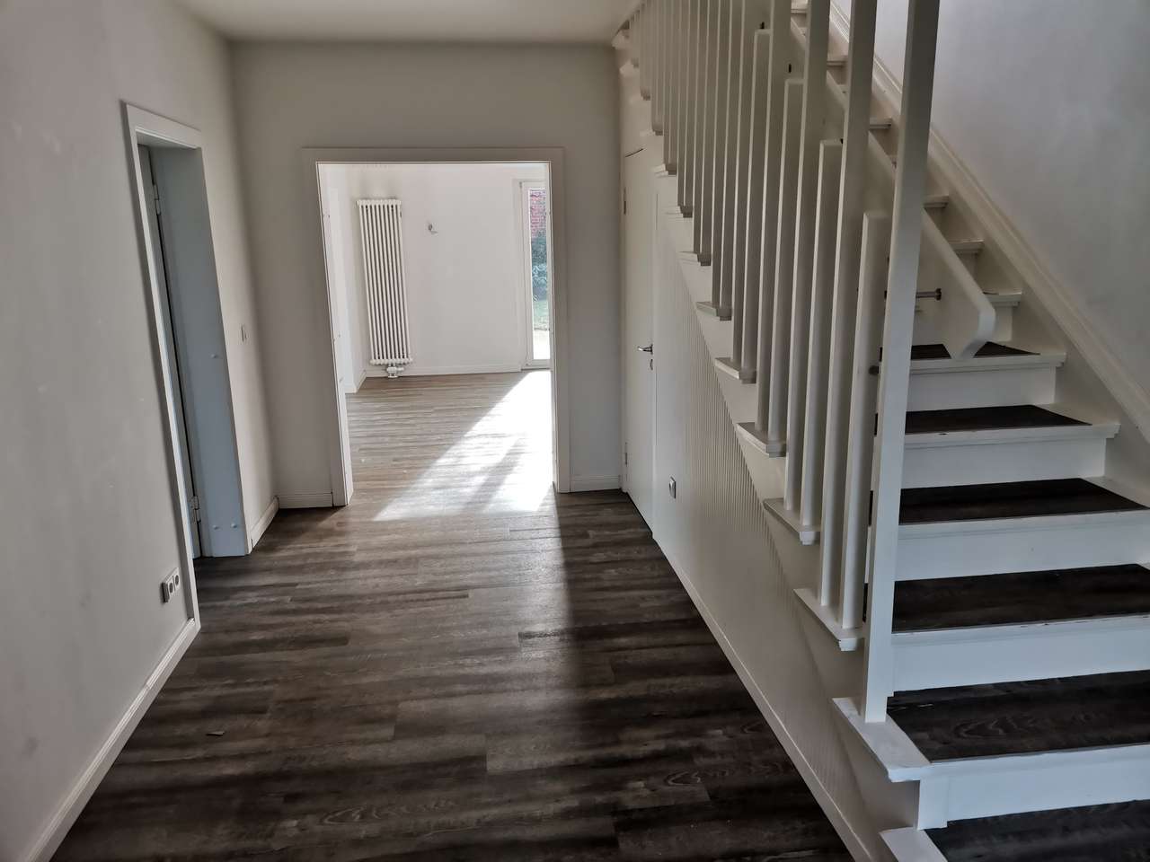 modernisiertes 5-Zimmer-Einfamilienhaus mit Vollkeller & Garage in bevorzugter Wohnlage