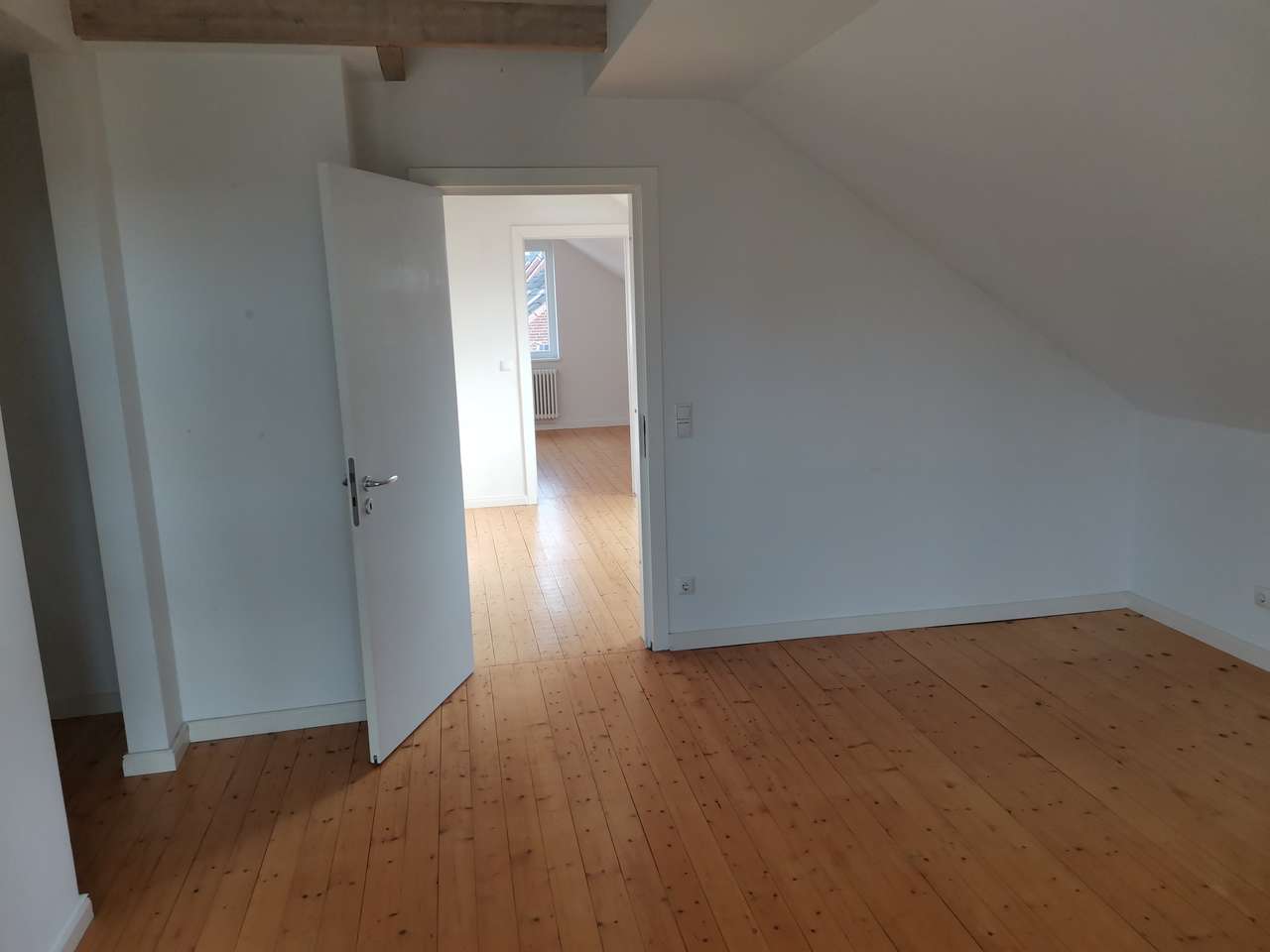 modernisiertes 5-Zimmer-Einfamilienhaus mit Vollkeller & Garage in bevorzugter Wohnlage