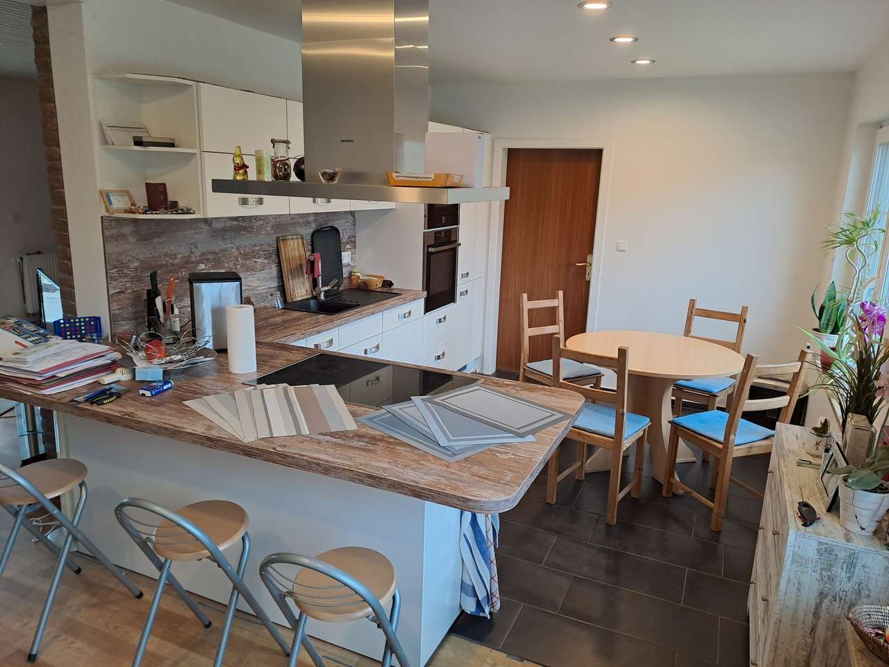 modernisierter 4-Zimmer-Bungalow mit Vollkeller & Garage