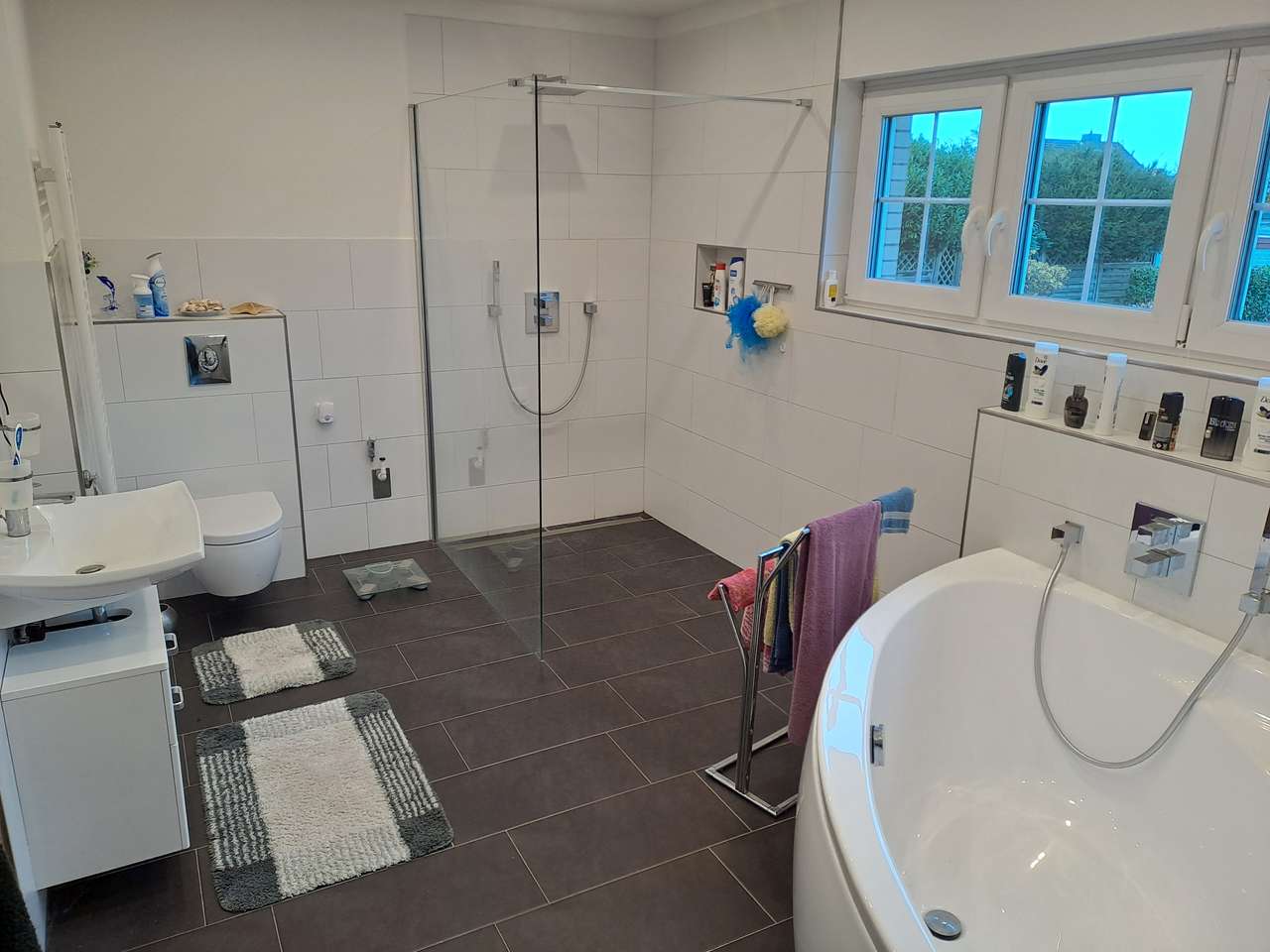 modernisierter 4-Zimmer-Bungalow mit Vollkeller & Garage