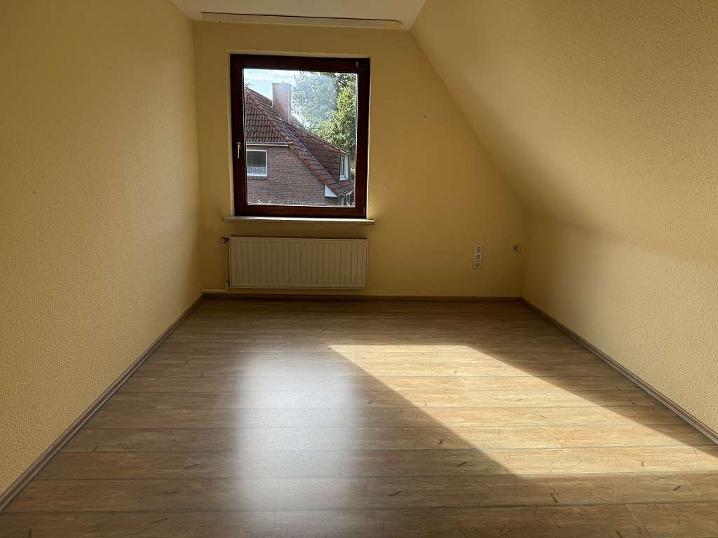 ### 4,5-Zimmer-ALTBAU-Einfamilienhaus in Elstorf ###