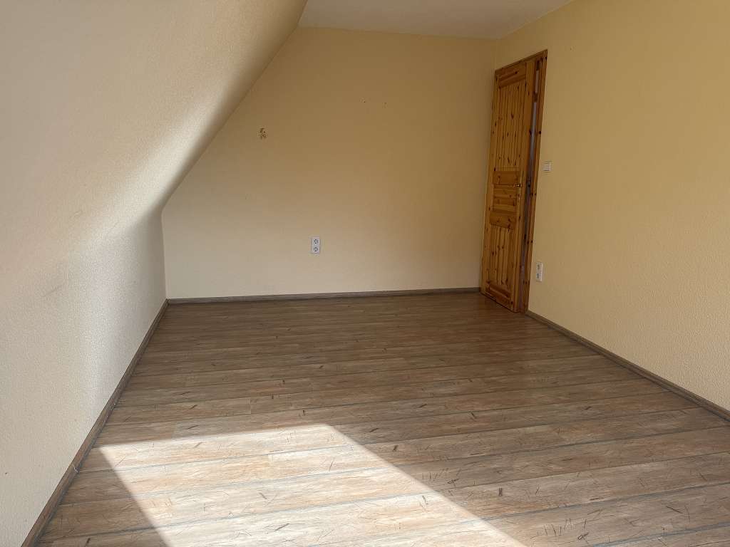 ### 4,5-Zimmer-ALTBAU-Einfamilienhaus in Elstorf ###