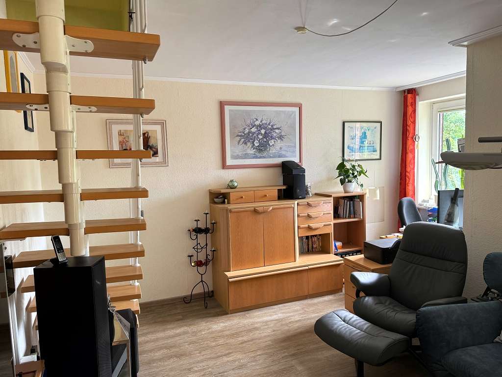 großzügige Maisonette-Wohnung mit Balkon in gefragter Lage – viel Platz auf zwei Ebenen