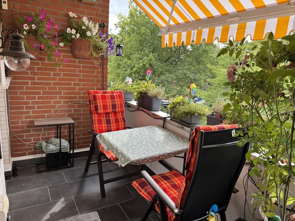 großzügige Maisonette-Wohnung mit Balkon in gefragter Lage – viel Platz auf zwei Ebenen