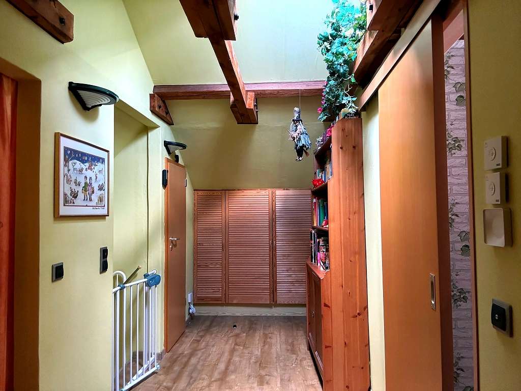 großzügige Maisonette-Wohnung mit Balkon in gefragter Lage – viel Platz auf zwei Ebenen