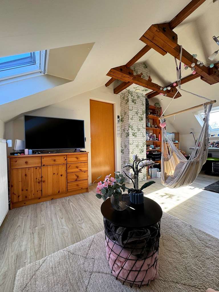 großzügige Maisonette-Wohnung mit Balkon in gefragter Lage – viel Platz auf zwei Ebenen
