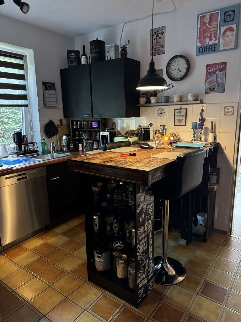 ### vermietetes 7-Zimmer-Dreifamilienhaus in Elbnähe ###