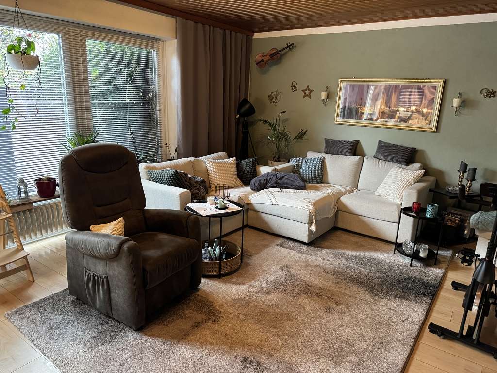 ### vermietetes 7-Zimmer-Dreifamilienhaus in Elbnähe ###