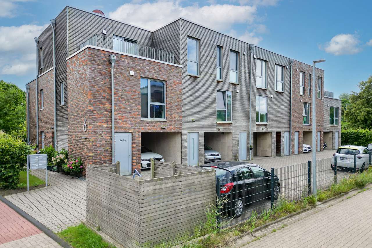 ### neuwertige 4-5-Zimmer-MAISONETTE-Wohnung mit Dachterrasse ### 