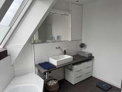 Badezimmer (3. Etage) Badezimmer (3. Etage)