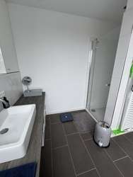 Badezimmer (3. Etage) Badezimmer (3. Etage)