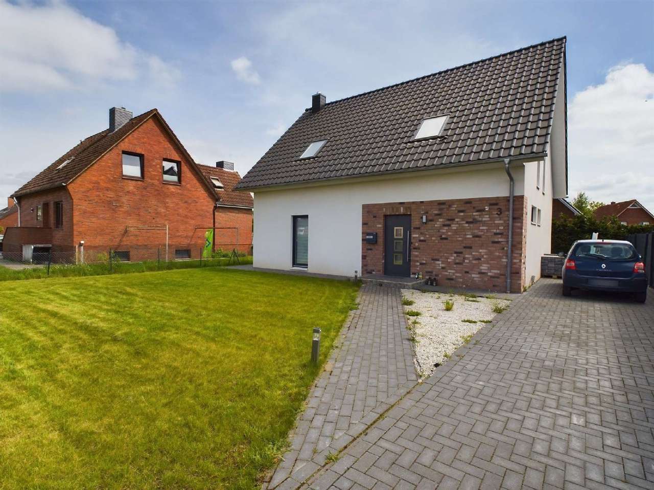 hochwertiges 4-Zimmer-Einfamilienhaus von 2021 in familienfreundlicher Wohnlage 
