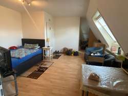 Wohn- und Schlafzimmer Wohn- und Schlafzimmer